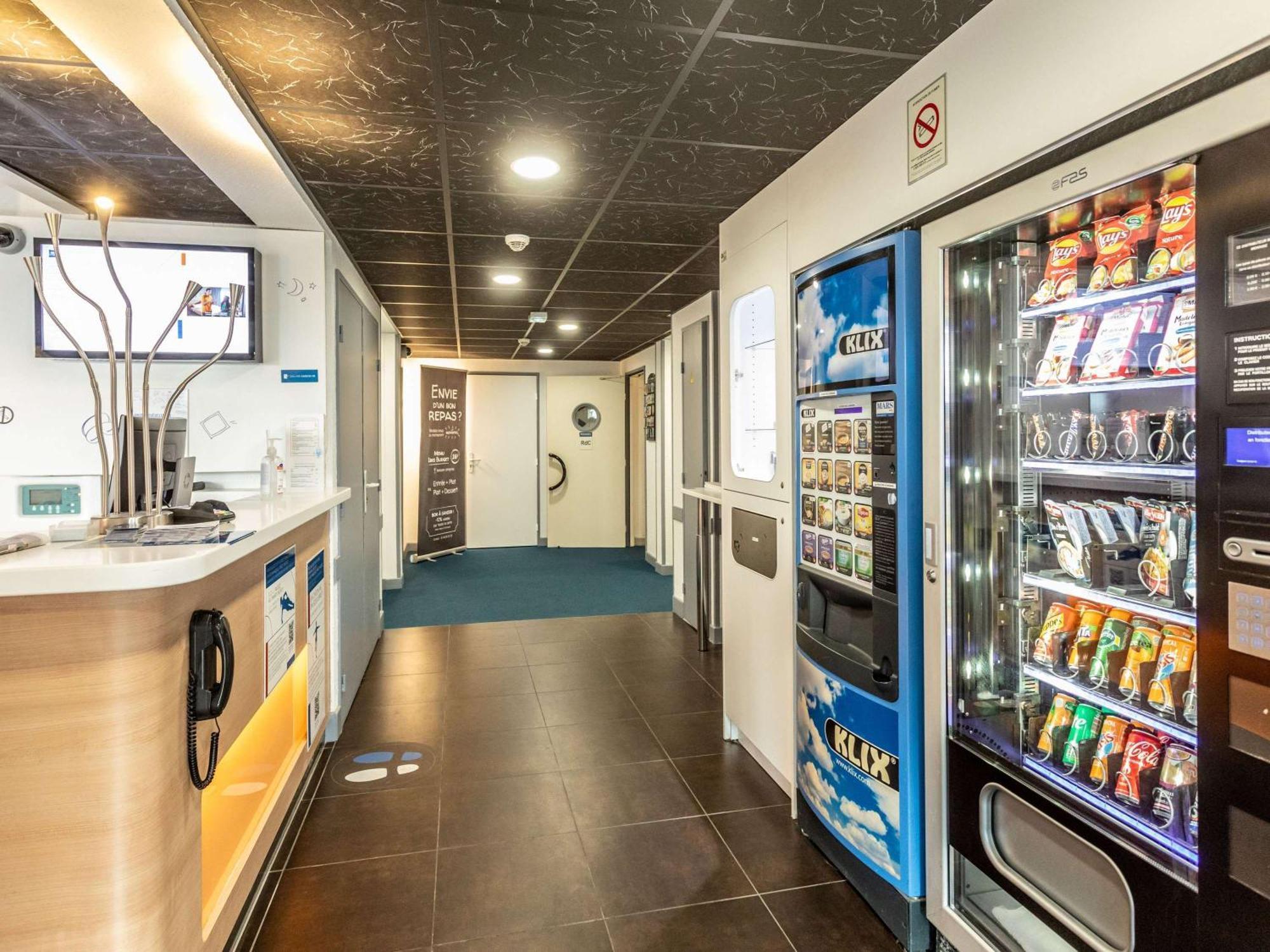 Ibis Budget Бурж Екстериор снимка