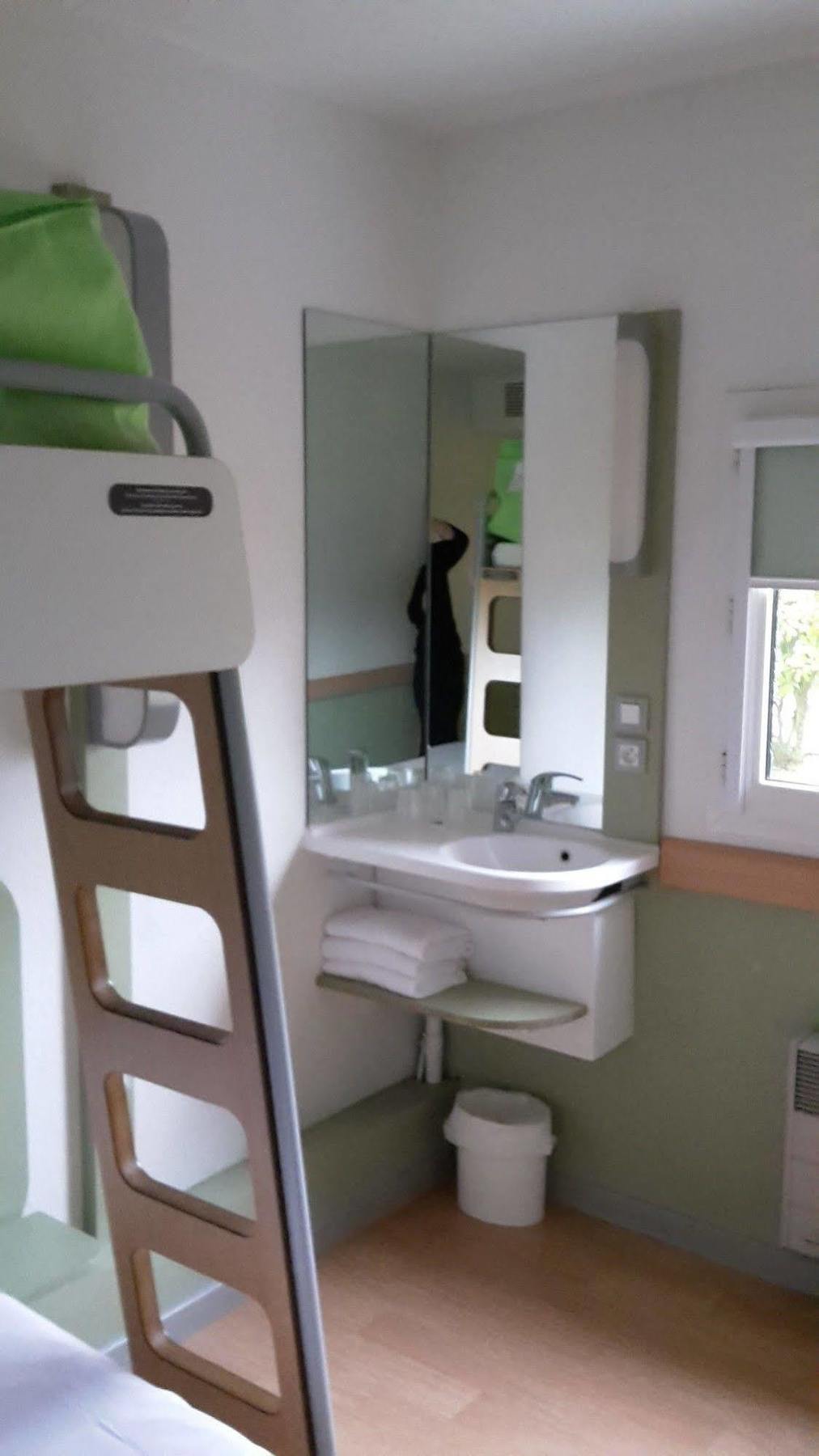 Ibis Budget Бурж Екстериор снимка